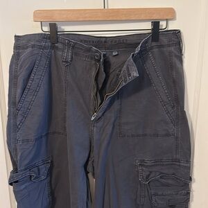 American Eagle Black Cargo Pants - Size 12
